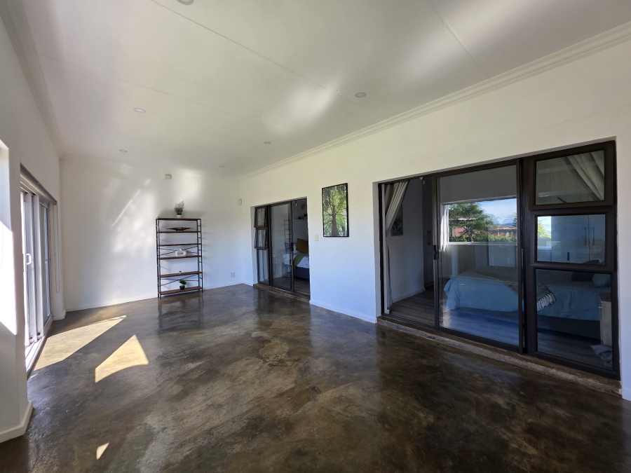 4 Bedroom Property for Sale in C Place Eastern Cape